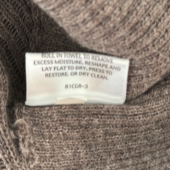 Eileen Fisher, 100% Italian Wool, Diagonal Full Zip Sweater, Sz PP - Picture 7 of 8